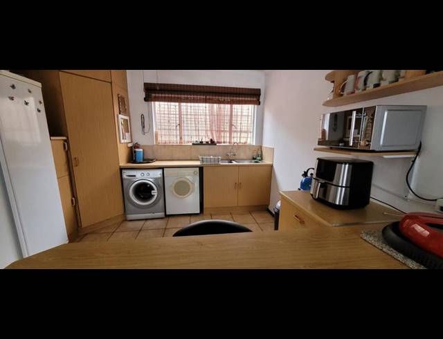 3 BEDROOM HOUSE FOR SALE IN FLORENTIA